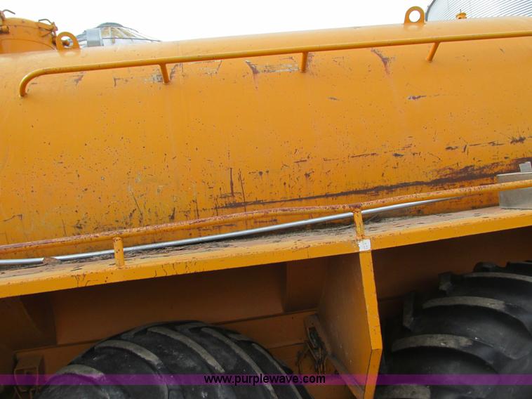 image for item I3782 1985 Ag-Chem TerraGator 2505 self-propelled applicator