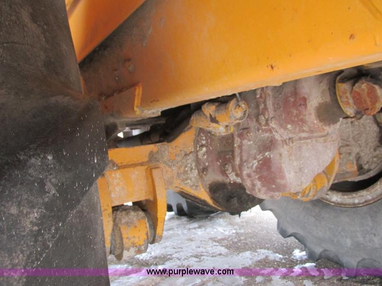 image for item I3782 1985 Ag-Chem TerraGator 2505 self-propelled applicator