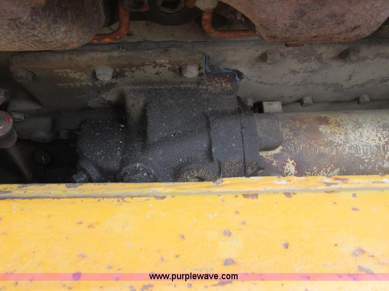 image for item I3782 1985 Ag-Chem TerraGator 2505 self-propelled applicator