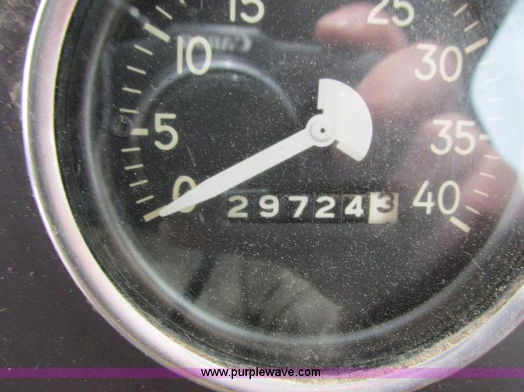 image for item I3782 1985 Ag-Chem TerraGator 2505 self-propelled applicator