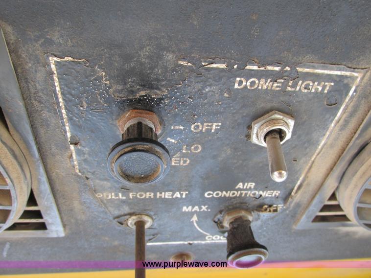 image for item I3782 1985 Ag-Chem TerraGator 2505 self-propelled applicator