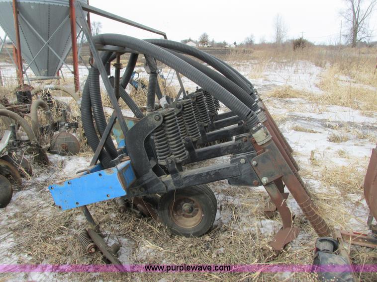 image for item I3782 1985 Ag-Chem TerraGator 2505 self-propelled applicator