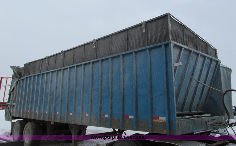 image for item I3796 2007 Northern silage trailer