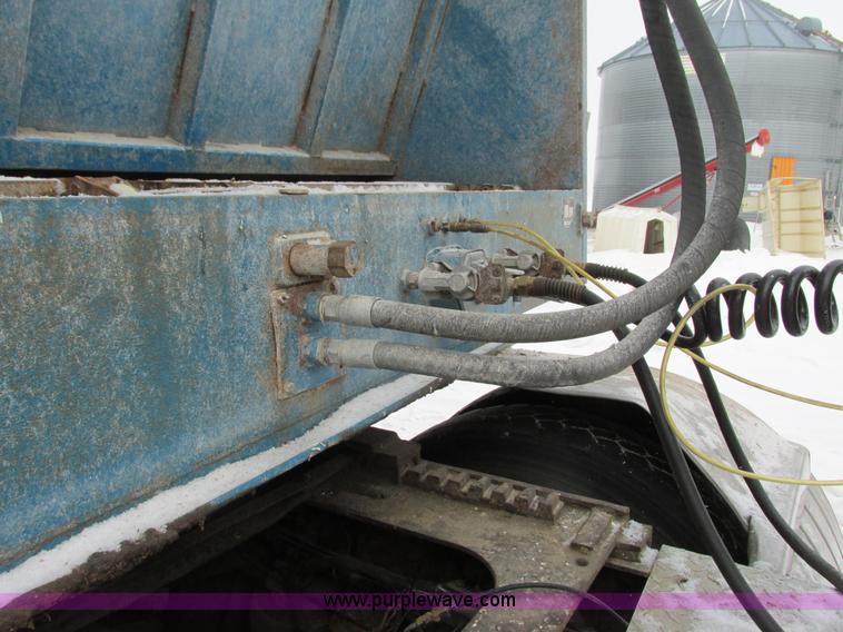 image for item I3796 2007 Northern silage trailer