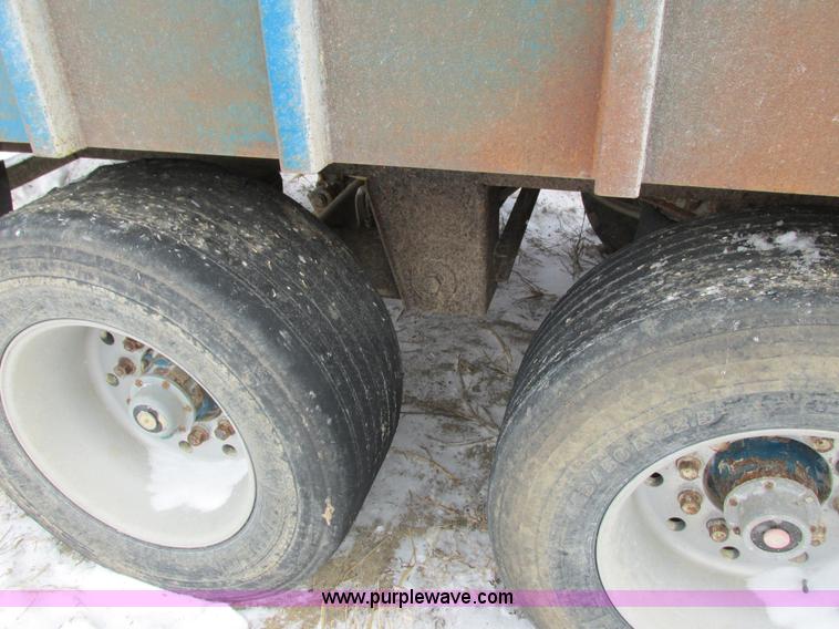 image for item I3796 2007 Northern silage trailer