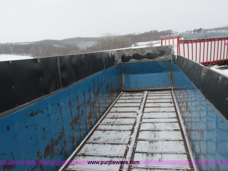 image for item I3796 2007 Northern silage trailer