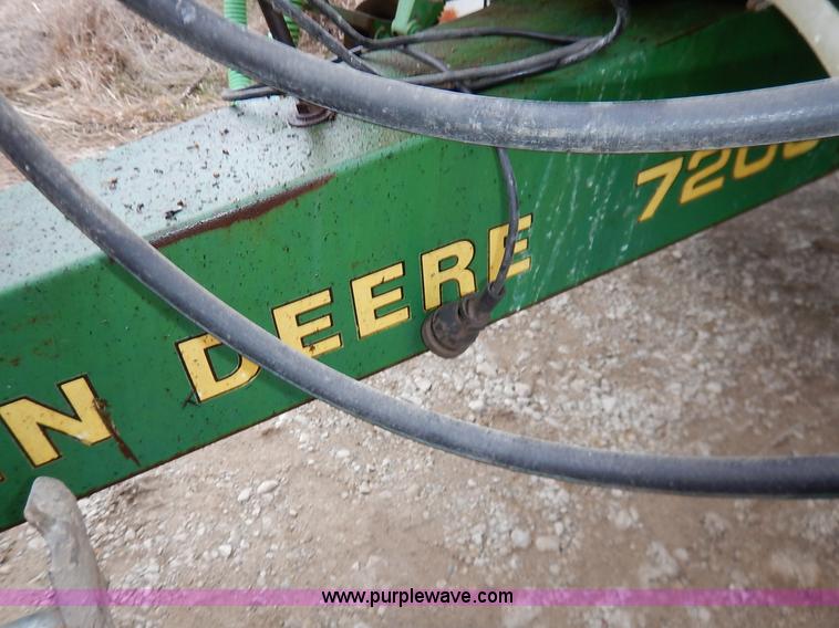 image for item I5062 John Deere 7200 planter