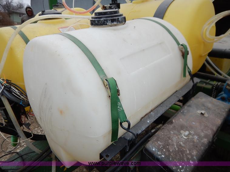 image for item I5062 John Deere 7200 planter