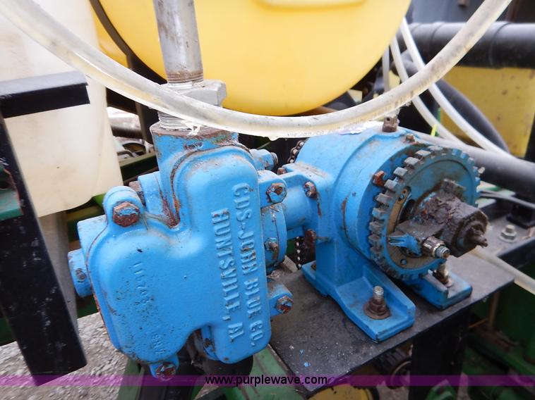 image for item I5062 John Deere 7200 planter