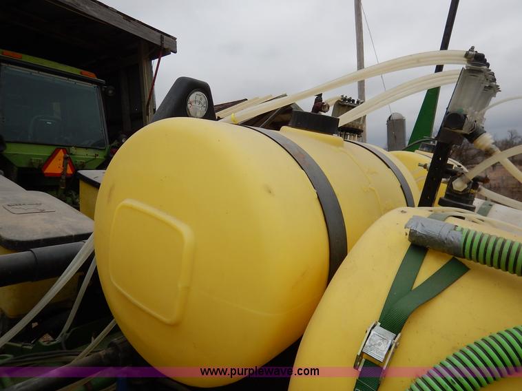 image for item I5062 John Deere 7200 planter