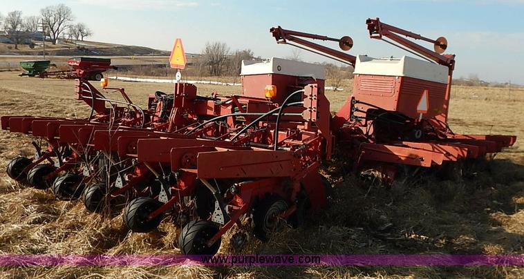 image for item I5086 1994 Case IH 950 planter