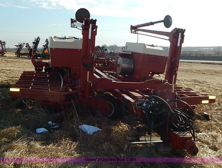 image for item I5086 1994 Case IH 950 planter