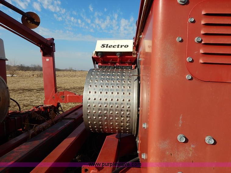 image for item I5086 1994 Case IH 950 planter