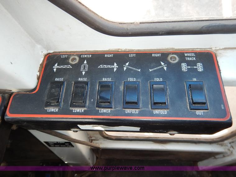 image for item I5095 1994 Wilmar 745 self-propelled sprayer