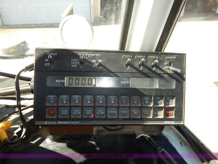 image for item I5095 1994 Wilmar 745 self-propelled sprayer