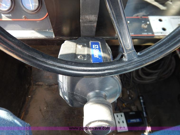 image for item I5095 1994 Wilmar 745 self-propelled sprayer