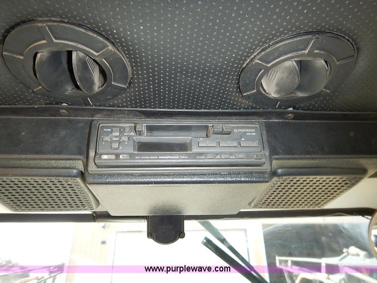 image for item I5095 1994 Wilmar 745 self-propelled sprayer