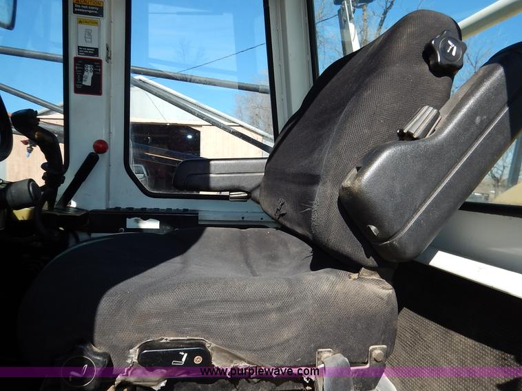 image for item I5095 1994 Wilmar 745 self-propelled sprayer