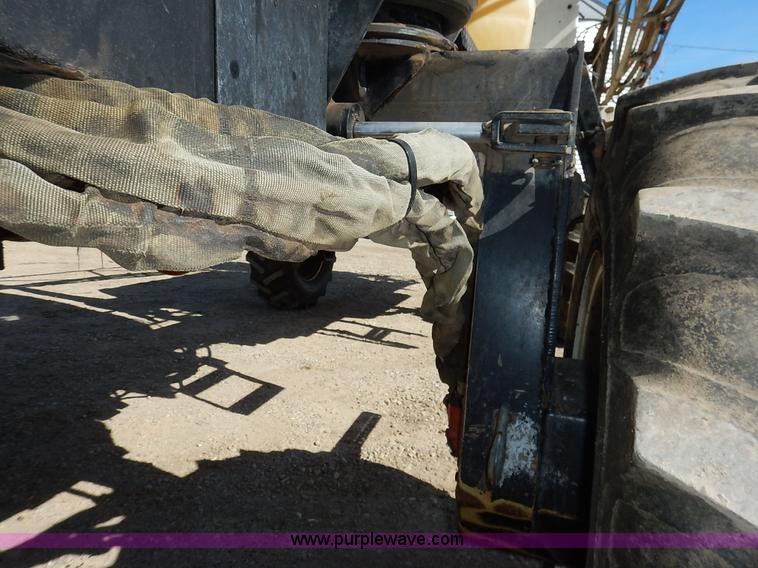 image for item I5095 1994 Wilmar 745 self-propelled sprayer