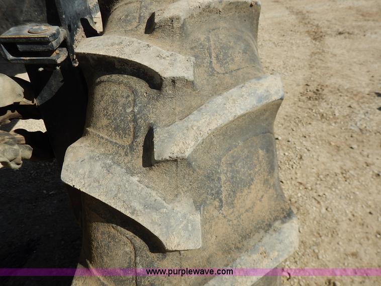 image for item I5095 1994 Wilmar 745 self-propelled sprayer