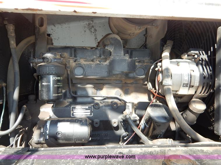 image for item I5095 1994 Wilmar 745 self-propelled sprayer