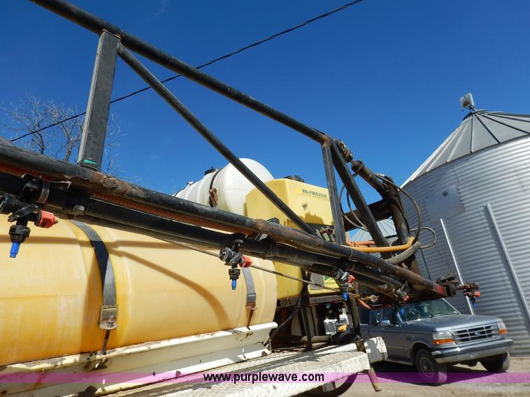 image for item I5095 1994 Wilmar 745 self-propelled sprayer