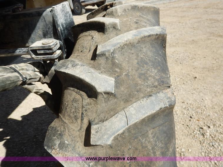 image for item I5095 1994 Wilmar 745 self-propelled sprayer