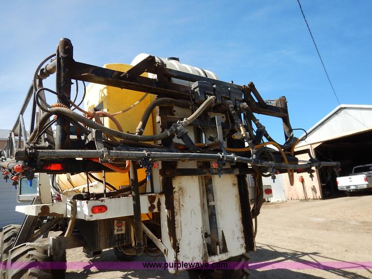 image for item I5095 1994 Wilmar 745 self-propelled sprayer