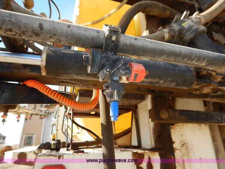 image for item I5095 1994 Wilmar 745 self-propelled sprayer