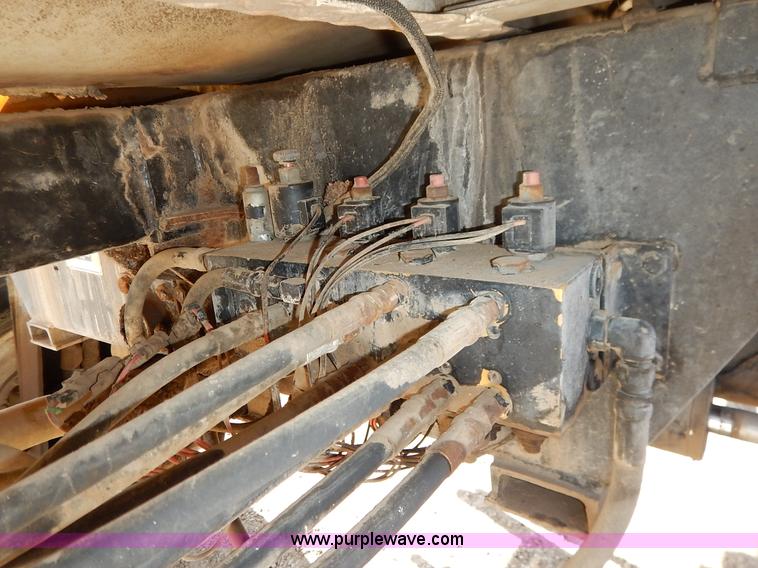 image for item I5095 1994 Wilmar 745 self-propelled sprayer