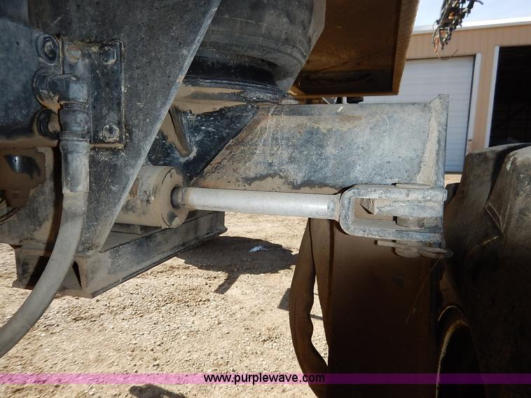 image for item I5095 1994 Wilmar 745 self-propelled sprayer