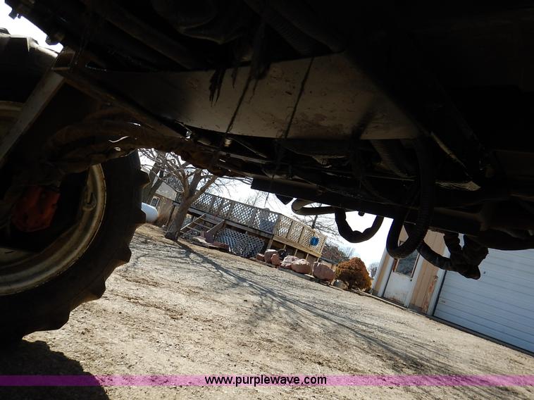 image for item I5095 1994 Wilmar 745 self-propelled sprayer