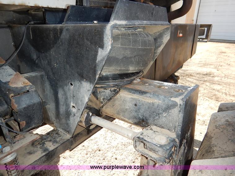 image for item I5095 1994 Wilmar 745 self-propelled sprayer