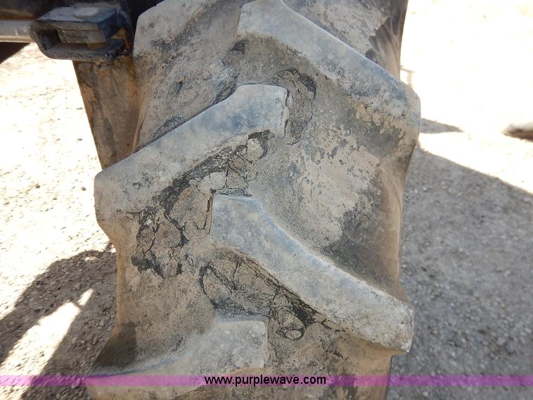 image for item I5095 1994 Wilmar 745 self-propelled sprayer