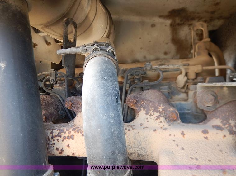 image for item I5095 1994 Wilmar 745 self-propelled sprayer