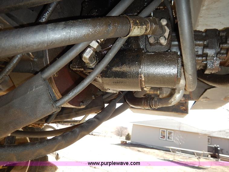 image for item I5095 1994 Wilmar 745 self-propelled sprayer