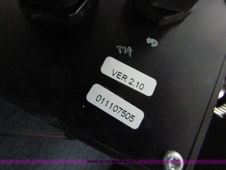 image for item I6596 1998 John Deere 1770 Conservation planter