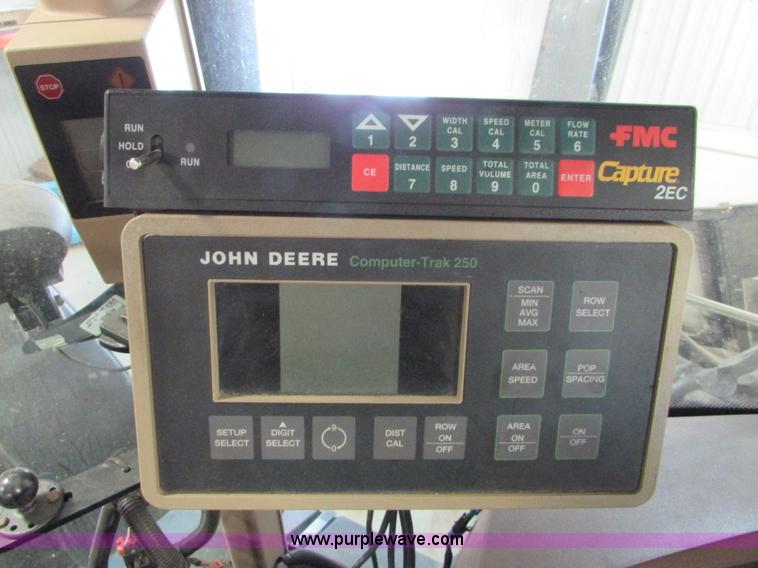 image for item I6596 1998 John Deere 1770 Conservation planter