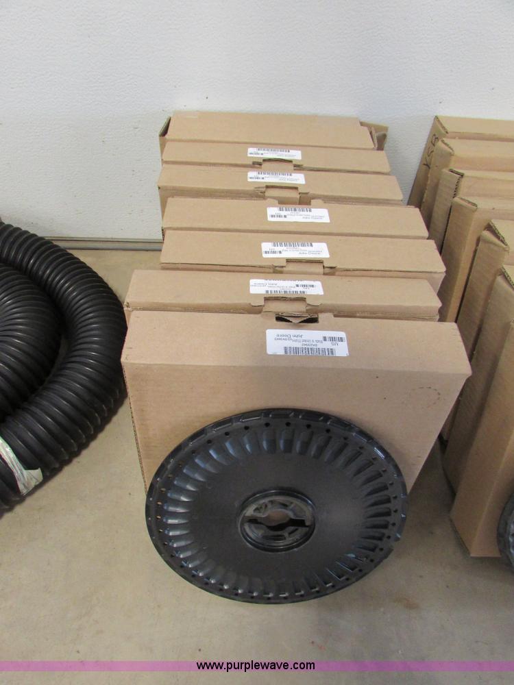 image for item I6596 1998 John Deere 1770 Conservation planter