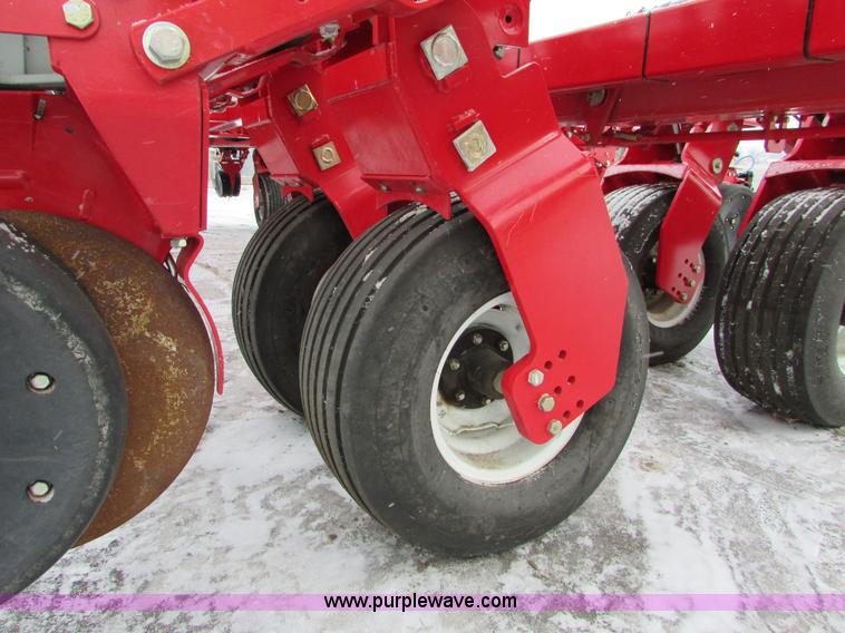 image for item I6616 2012 White 8524 planter