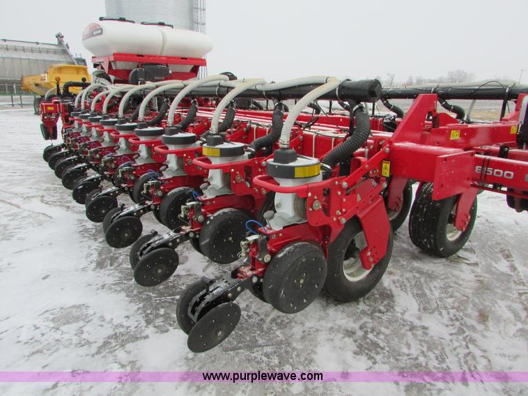 image for item I6616 2012 White 8524 planter