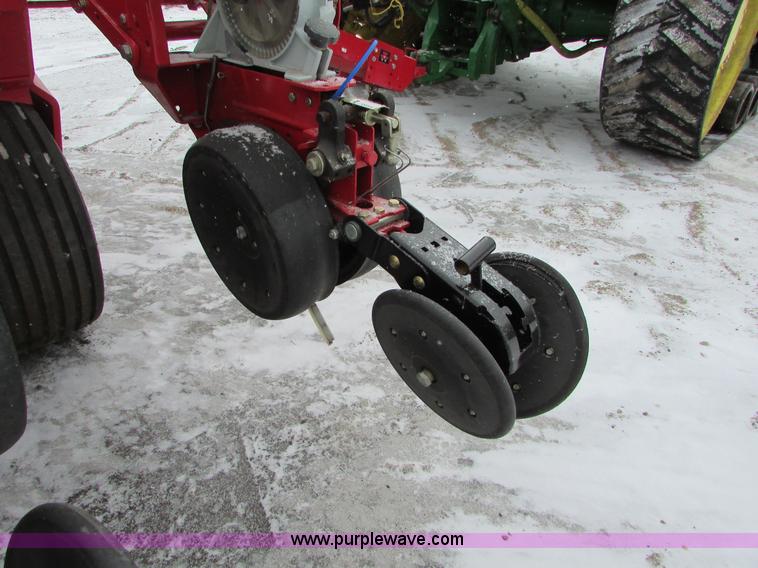 image for item I6616 2012 White 8524 planter