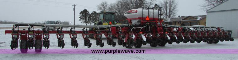 image for item I6616 2012 White 8524 planter