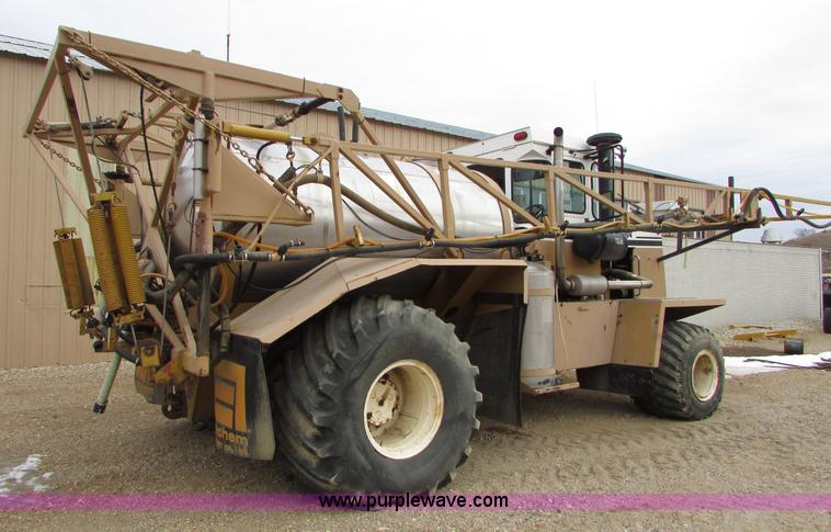 image for item I6640 1991 Ag-Chem TerraGator 1804 self-propelled sprayer