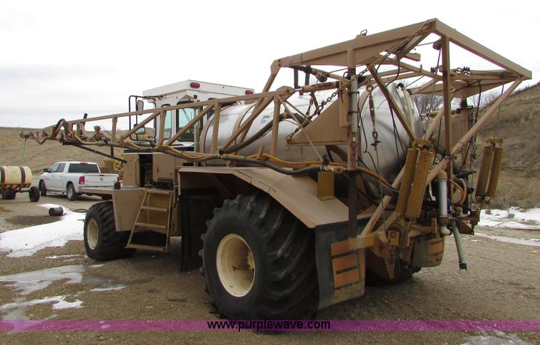 image for item I6640 1991 Ag-Chem TerraGator 1804 self-propelled sprayer