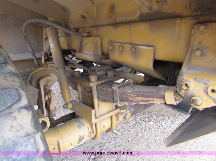 image for item I6640 1991 Ag-Chem TerraGator 1804 self-propelled sprayer