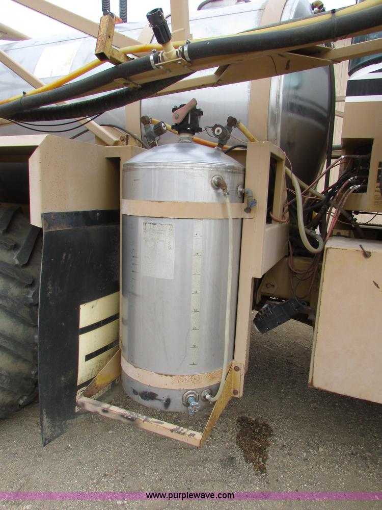 image for item I6640 1991 Ag-Chem TerraGator 1804 self-propelled sprayer