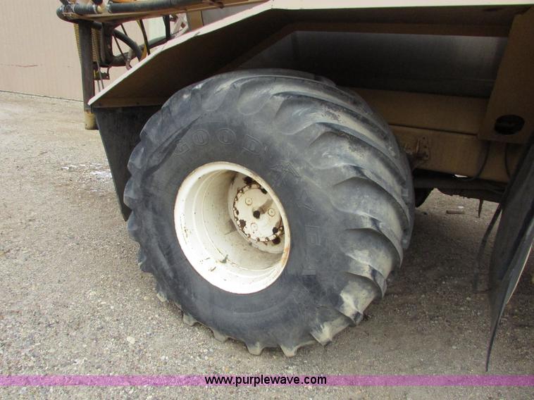 image for item I6640 1991 Ag-Chem TerraGator 1804 self-propelled sprayer