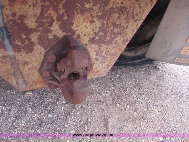 image for item I6640 1991 Ag-Chem TerraGator 1804 self-propelled sprayer