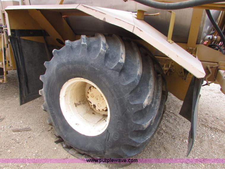 image for item I6640 1991 Ag-Chem TerraGator 1804 self-propelled sprayer